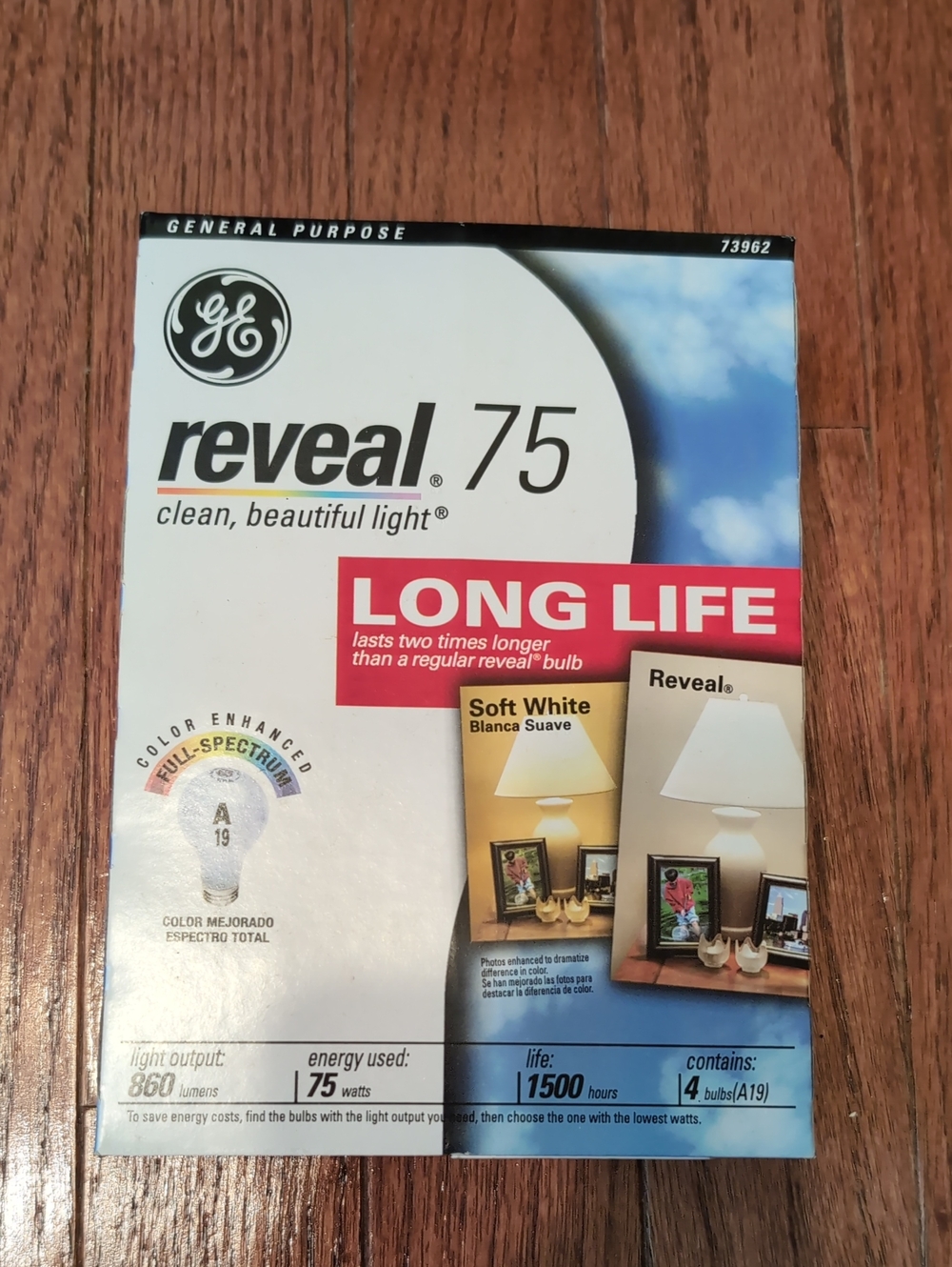GE Reveal 75 Long Life Light Bulbs 4 Pack New